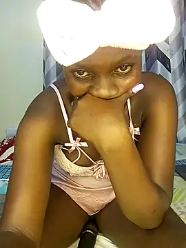 Snapshot of Slimthick900 chatting on March 14, 2025, 6:50 pm Slimthick900 online show from March 14, 2025, 6:50 pm