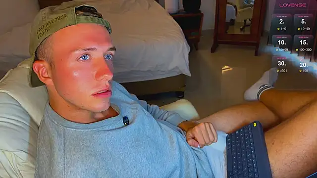 Snapshot of tommy_cumfinger chatting on September 9, 2025, 5:40 am tommy cumfinger online show from September 9, 2025, 5:40 am