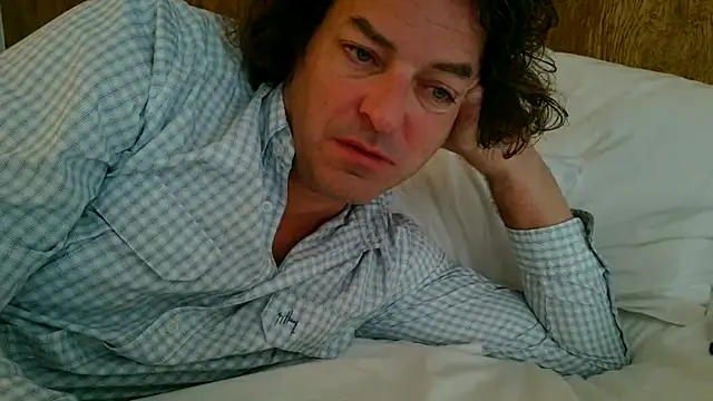 Snapshot of costanza7070 chatting on March 1, 2025, 8:10 pm costanza7070 online show from March 1, 2025, 8:10 pm