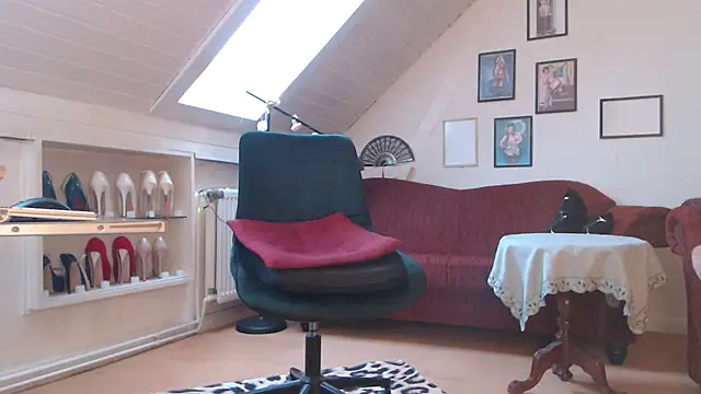 GinaBlonde online show from January 5, 2025, 12:21 pm