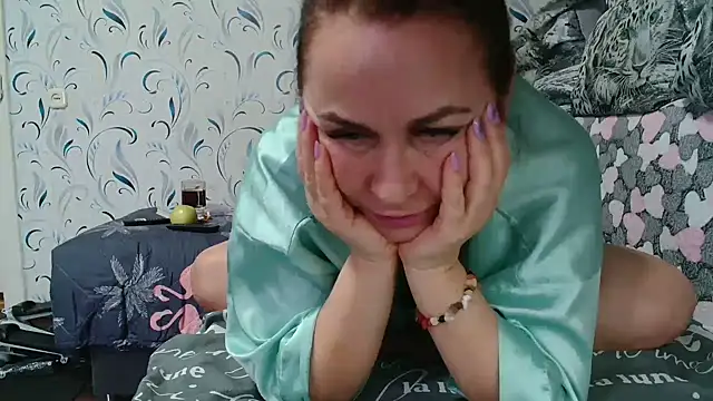 Snapshot of Vika_ chatting on February 15, 2025, 11:28 am Vika online show from February 15, 2025, 11:28 am