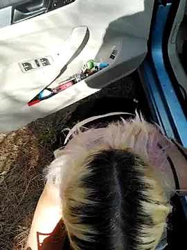 Snapshot of Throats chatting on September 16, 2025, 5:36 pm Throats online show from September 16, 2025, 5:36 pm