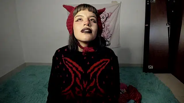 Snapshot of Lucyfx666 chatting on December 4, 2024, 7:28 am Lucyfx666 online show from December 4, 2024, 7:28 am