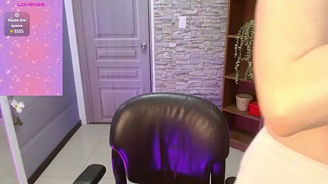 Snapshot of Manuela_bela chatting on February 7, 2025, 11:23 am Manuela bela online show from February 7, 2025, 11:23 am