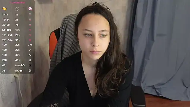 Snapshot of Agatha_Sade chatting on September 16, 2025, 2:07 pm Agatha Sade online show from September 16, 2025, 2:07 pm