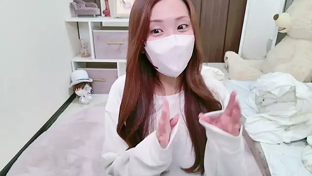 Snapshot of -SHINON- chatting on December 6, 2024, 3:55 pm -SHINON- online show from December 6, 2024, 3:55 pm