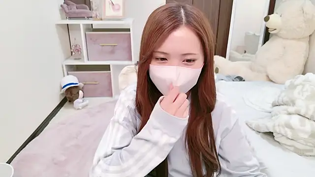 Snapshot of -SHINON- chatting on December 15, 2024, 2:59 pm -SHINON- online show from December 15, 2024, 2:59 pm