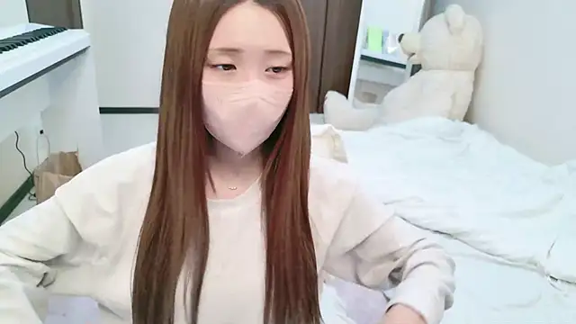 Snapshot of -SHINON- chatting on February 28, 2025, 1:25 pm -SHINON- online show from February 28, 2025, 1:25 pm