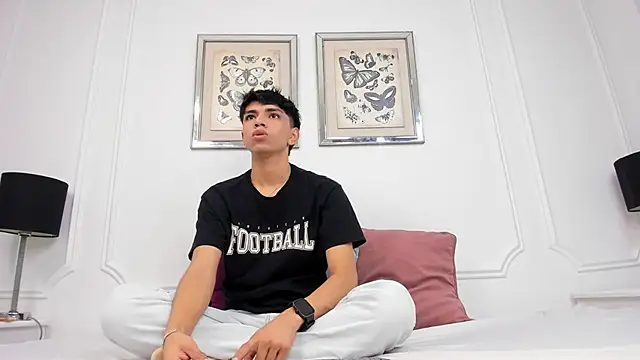 Snapshot of Santy_carrington chatting on December 29, 2024, 1:49 pm Santy carrington online show from December 29, 2024, 1:49 pm