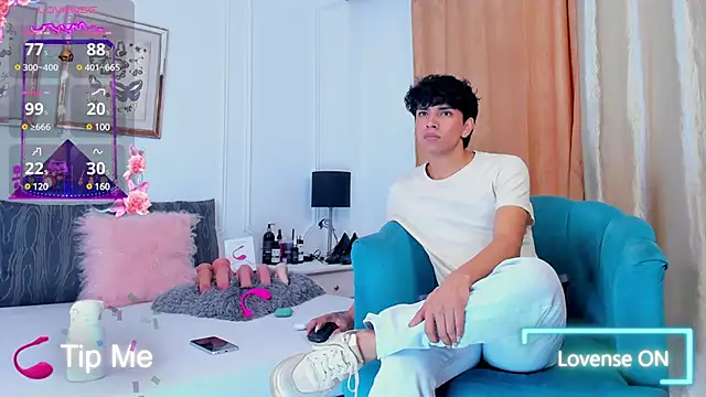 Snapshot of Santy_carrington chatting on February 11, 2025, 8:20 pm Santy carrington online show from February 11, 2025, 8:20 pm