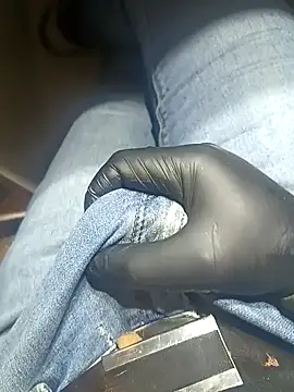 Snapshot of franko1987 chatting on December 6, 2024, 2:57 am franko1987 online show from December 6, 2024, 2:57 am