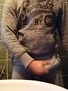 Snapshot of franko1987 chatting on January 12, 2025, 6:39 am franko1987 online show from January 12, 2025, 6:39 am