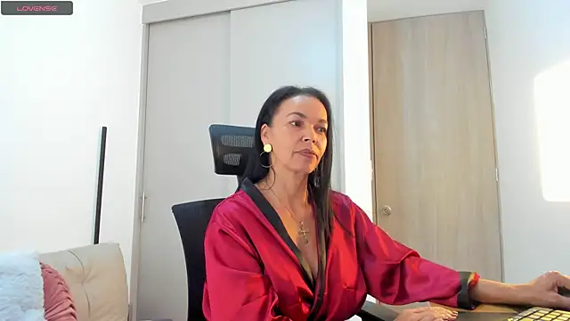 Snapshot of Evawalker_ chatting on September 12, 2025, 8:20 pm Evawalker online show from September 12, 2025, 8:20 pm
