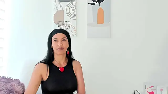 Snapshot of Evawalker_ chatting on October 18, 2025, 4:52 pm Evawalker online show from October 18, 2025, 4:52 pm