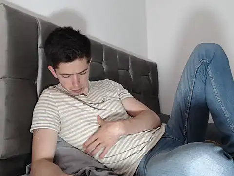 Snapshot of Eliantg chatting on September 19, 2025, 10:21 pm Eliantg online show from September 19, 2025, 10:21 pm