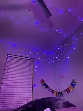 Snapshot of LillShayy chatting on November 8, 2025, 4:45 am LillShayy online show from November 8, 2025, 4:45 am