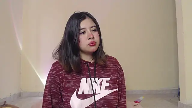 Snapshot of _maiahairy_ chatting on February 12, 2025, 1:06 pm  maiahairy  online show from February 12, 2025, 1:06 pm