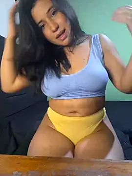 Snapshot of yuliparis chatting on February 1, 2025, 1:12 am yuliparis online show from February 1, 2025, 1:12 am