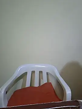 Snapshot of yuliparis chatting on February 7, 2025, 4:48 am yuliparis online show from February 7, 2025, 4:48 am