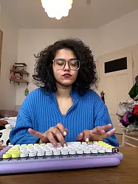 Snapshot of Curvydesifromgermany chatting on January 28, 2025, 11:28 am Curvydesifromgermany online show from January 28, 2025, 11:28 am