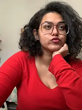 Snapshot of Curvydesifromgermany chatting on March 20, 2025, 8:31 am Curvydesifromgermany online show from March 20, 2025, 8:31 am