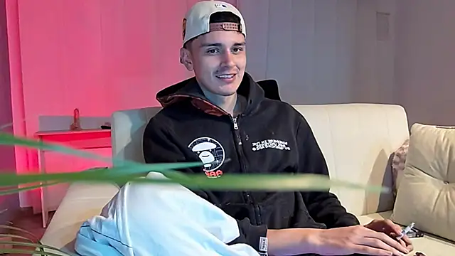 Snapshot of bastia_noooo chatting on March 11, 2025, 8:30 am bastia noooo online show from March 11, 2025, 8:30 am