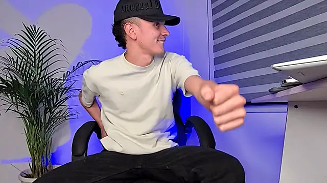 Snapshot of bastia_noooo chatting on September 18, 2025, 5:09 am bastia noooo online show from September 18, 2025, 5:09 am