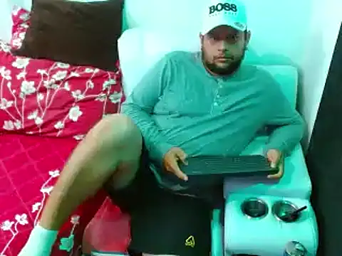 Snapshot of Michaell_Myerss_ chatting on March 19, 2025, 11:28 am Michaell Myerss  online show from March 19, 2025, 11:28 am