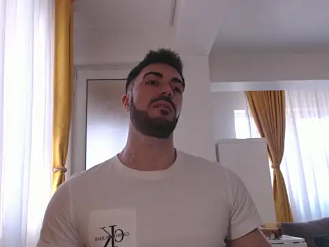 Snapshot of GoldenMark chatting on February 10, 2025, 12:29 pm GoldenMark online show from February 10, 2025, 12:29 pm