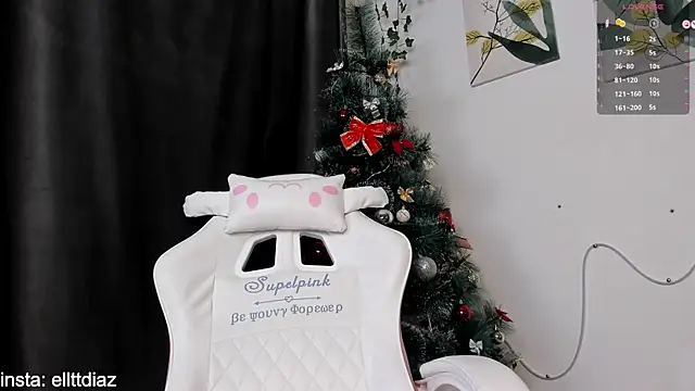 Snapshot of elliediaz chatting on December 20, 2024, 3:31 pm elliediaz online show from December 20, 2024, 3:31 pm