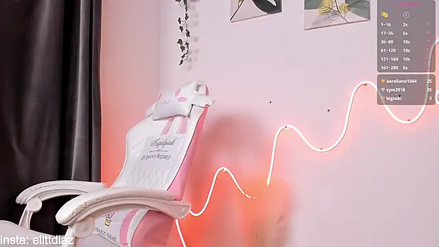 Snapshot of elliediaz chatting on January 13, 2025, 5:33 pm elliediaz online show from January 13, 2025, 5:33 pm