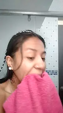 Snapshot of Tiphanydirty3 chatting on October 22, 2025, 4:18 pm Tiphanydirty3 online show from October 22, 2025, 4:18 pm