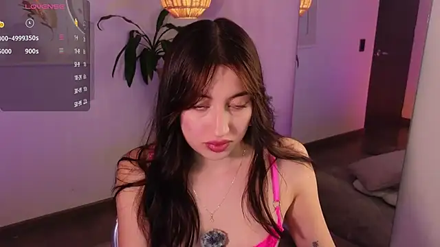 Snapshot of eimy22 chatting on February 13, 2025, 11:15 pm eimy22 online show from February 13, 2025, 11:15 pm