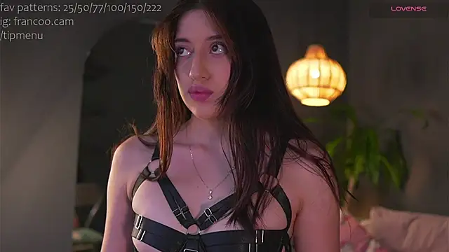 Snapshot of eimy22 chatting on March 17, 2025, 10:28 pm eimy22 online show from March 17, 2025, 10:28 pm