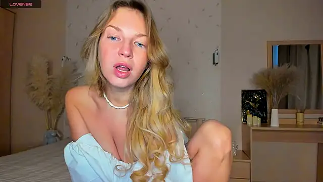 Snapshot of Jeanne_Williams chatting on February 1, 2025, 3:30 am Jeanne Williams online show from February 1, 2025, 3:30 am