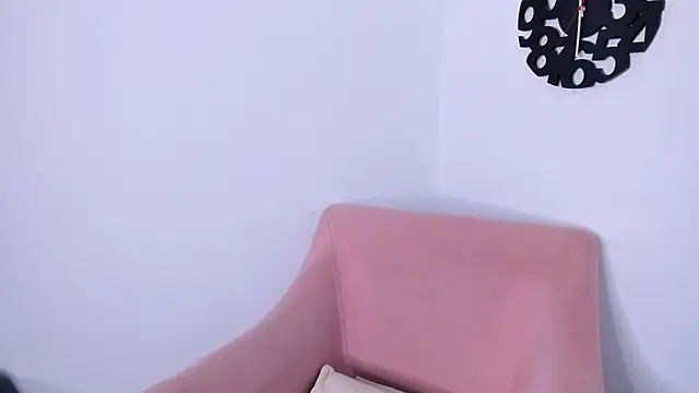 Snapshot of Tom_Silver__ chatting on February 7, 2025, 12:42 am Tom Silver online show from February 7, 2025, 12:42 am