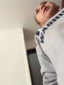 Snapshot of Joseph_and_Amy_ chatting on December 5, 2024, 4:34 pm Joseph and Amy online show from December 5, 2024, 4:34 pm