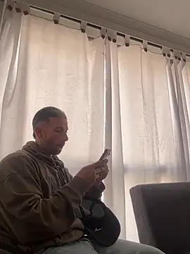 Snapshot of Joseph_and_Amy_ chatting on January 8, 2025, 8:18 pm Joseph and Amy online show from January 8, 2025, 8:18 pm