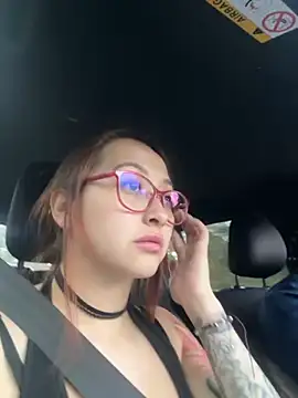 Snapshot of Joseph_and_Amy_ chatting on November 10, 2025, 10:09 pm Joseph and Amy online show from November 10, 2025, 10:09 pm