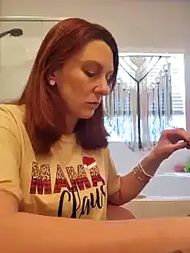 Snapshot of MissyRoulette chatting on December 22, 2024, 8:36 pm MissyRoulette online show from December 22, 2024, 8:36 pm