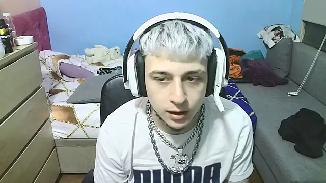 Snapshot of Nenejoven16- chatting on March 7, 2025, 12:15 am Nenejoven16- online show from March 7, 2025, 12:15 am