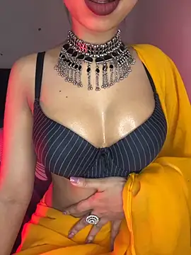 Snapshot of Hot-sexy222 chatting on October 18, 2025, 1:30 am Hot-sexy222 online show from October 18, 2025, 1:30 am