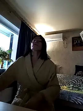 Snapshot of clementine_fox chatting on January 8, 2025, 2:35 am clementine fox online show from January 8, 2025, 2:35 am