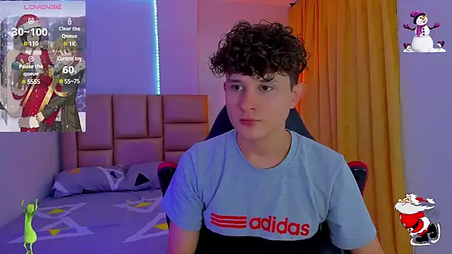 Snapshot of Nathan_Bluee chatting on December 26, 2024, 2:48 pm Nathan Bluee online show from December 26, 2024, 2:48 pm