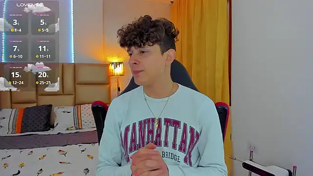 Snapshot of Nathan_Bluee chatting on January 14, 2025, 5:45 pm Nathan Bluee online show from January 14, 2025, 5:45 pm