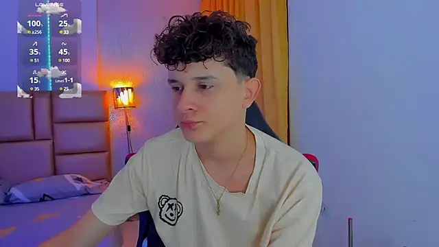 Snapshot of Nathan_Bluee chatting on February 22, 2025, 3:03 pm Nathan Bluee online show from February 22, 2025, 3:03 pm