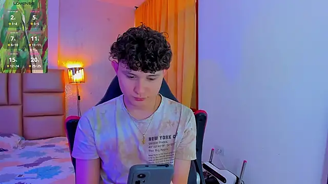 Snapshot of Nathan_Bluee chatting on March 2, 2025, 2:00 pm Nathan Bluee online show from March 2, 2025, 2:00 pm