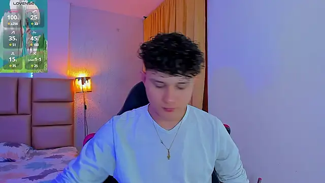 Snapshot of Nathan_Bluee chatting on March 3, 2025, 1:20 pm Nathan Bluee online show from March 3, 2025, 1:20 pm