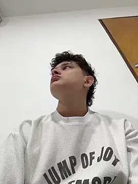 Snapshot of Nathan_Bluee chatting on October 10, 2025, 11:31 am Nathan Bluee online show from October 10, 2025, 11:31 am