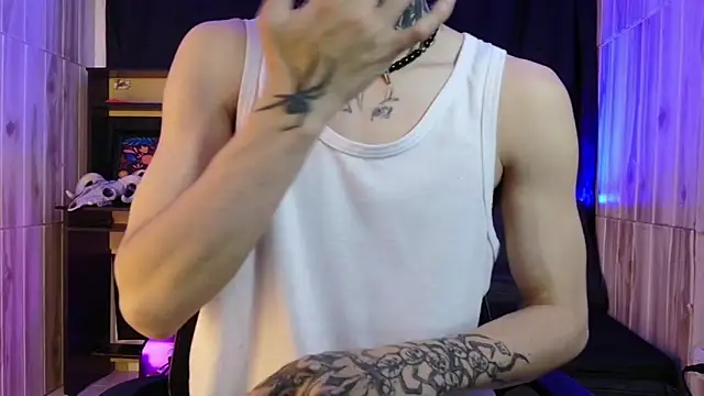 Snapshot of Andy_bapho chatting on February 18, 2025, 3:43 pm Andy bapho online show from February 18, 2025, 3:43 pm